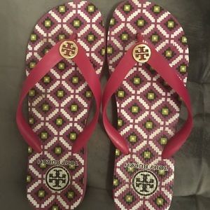 Tory Burch pink geo flip flops